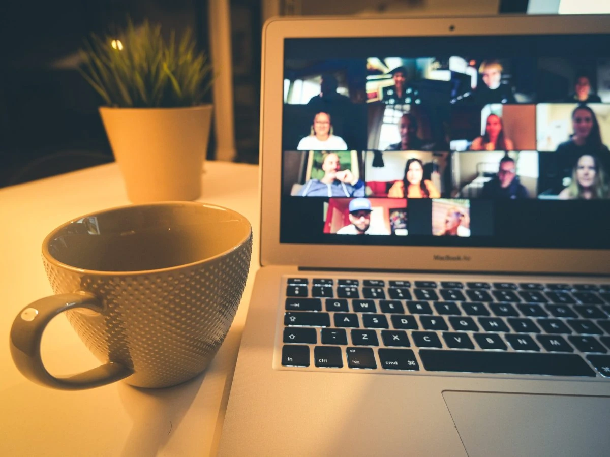 Gezocht: gespreksleider online gespreksgroep via beeldbellen